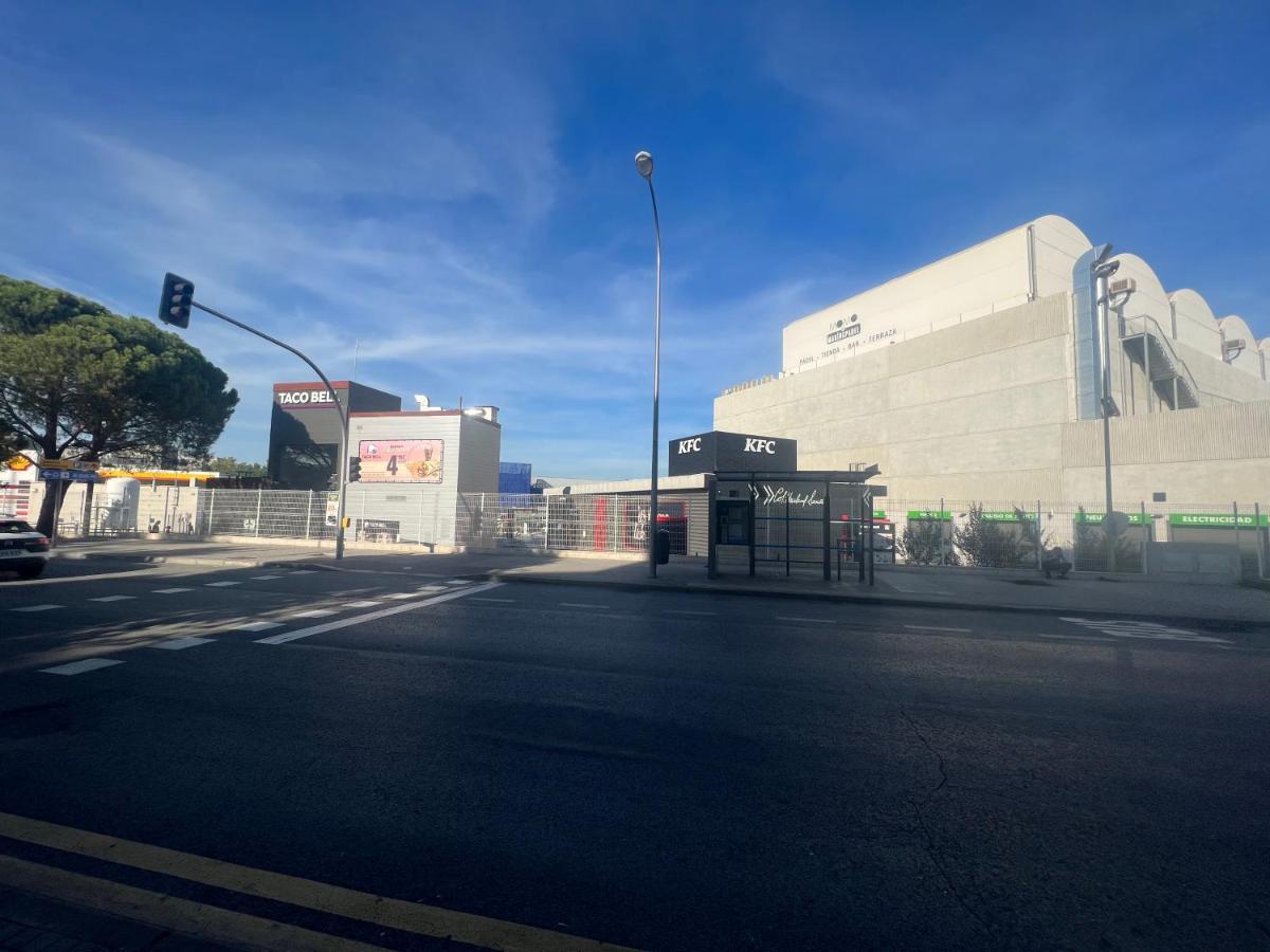 P4 Madrid Airport, Estadio Civitas, Ifema, Barajas Y Rejas エクステリア 写真